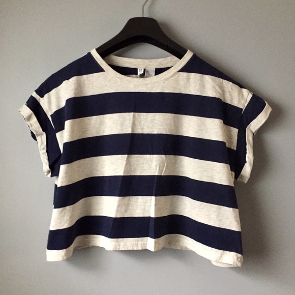 NOT FOR SALE RIGHT NOW! Navy Blue/Cream Striped H&M Crop Top Size L - Picture 6 of 8